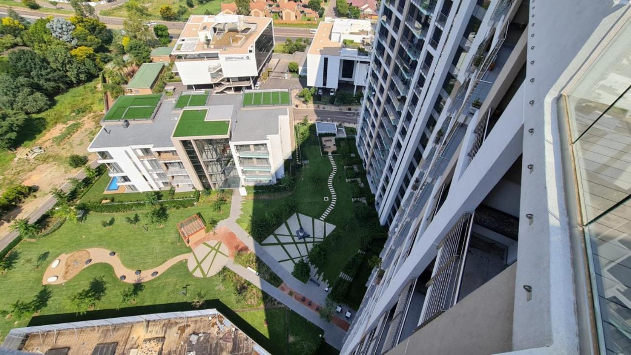 Pretoria-Noord519 Menlyn Maine Trilogyアパートメント エクステリア 写真
